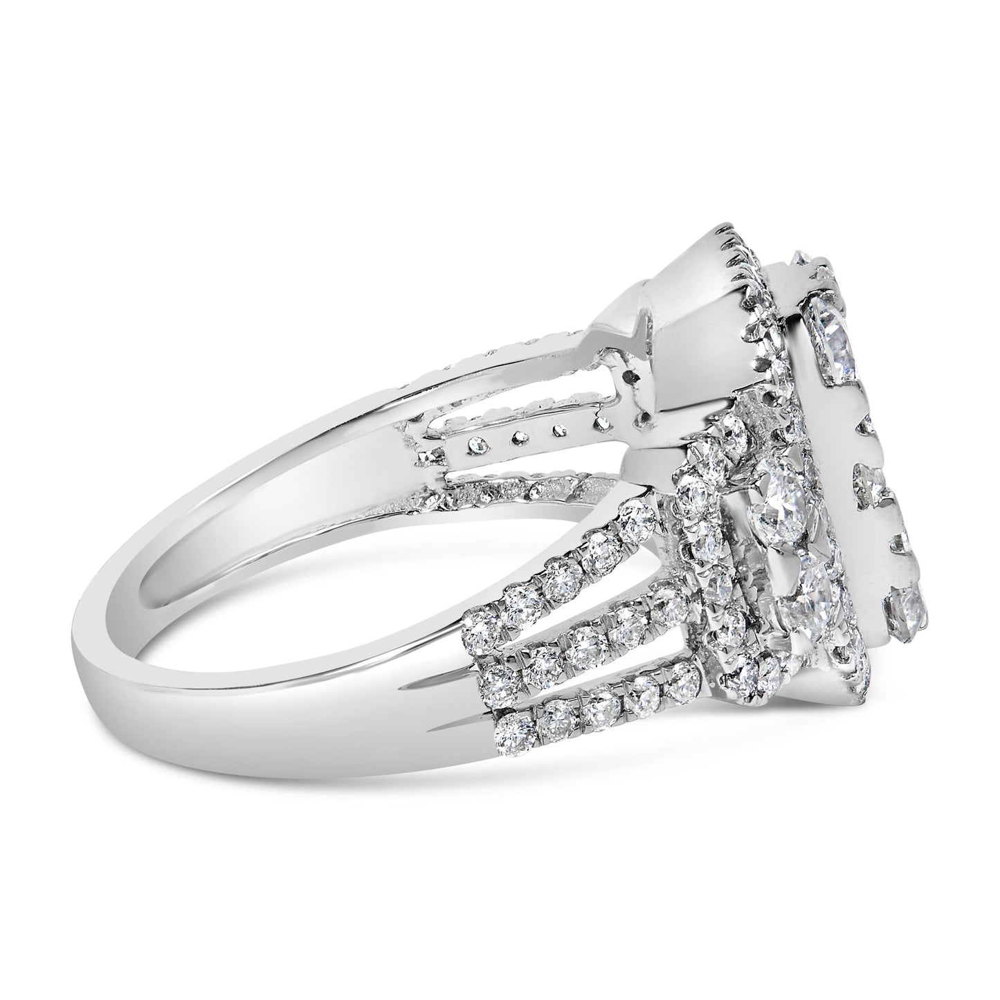 14K White Gold 2 1/4 Cttw Diamond Cocktail Cluster Ring (G-H Color, SI2-I1 Clarity)